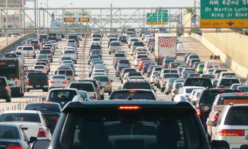 Rush hour traffic in Miami, FL on I-95